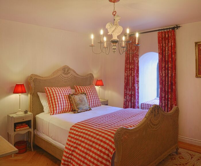 redroom1 redroom1