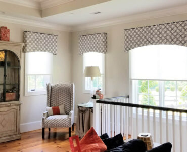 shades with cornice