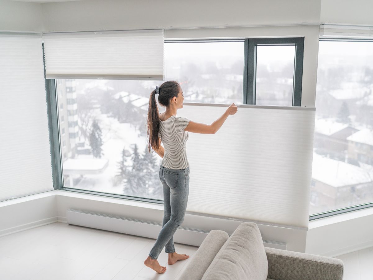 Disadvantages of Cordless Blinds